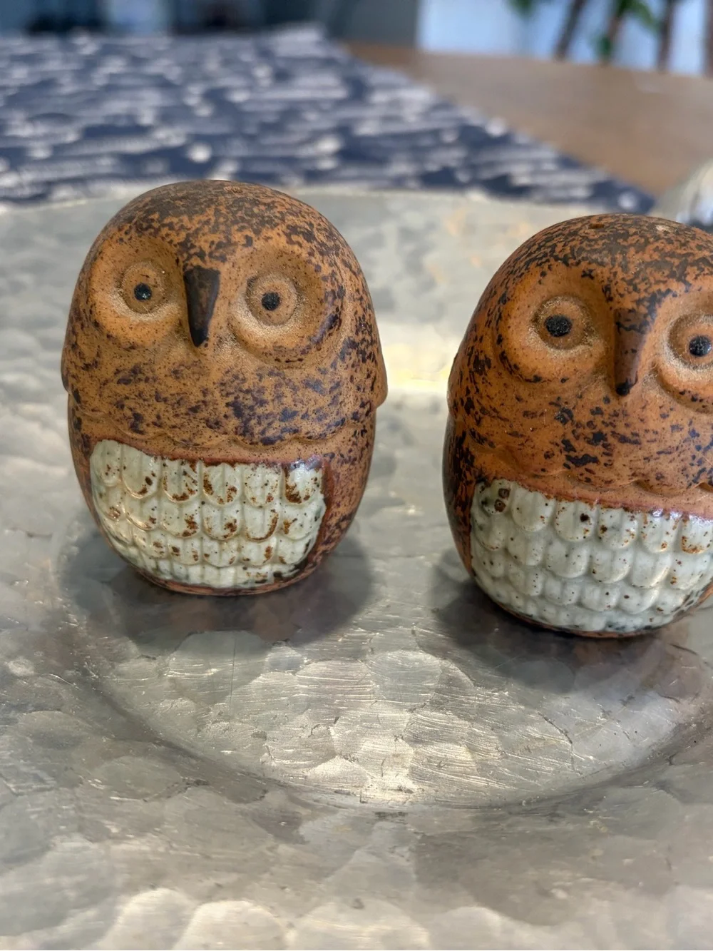 Ceramic OWL salt and pepper shakers